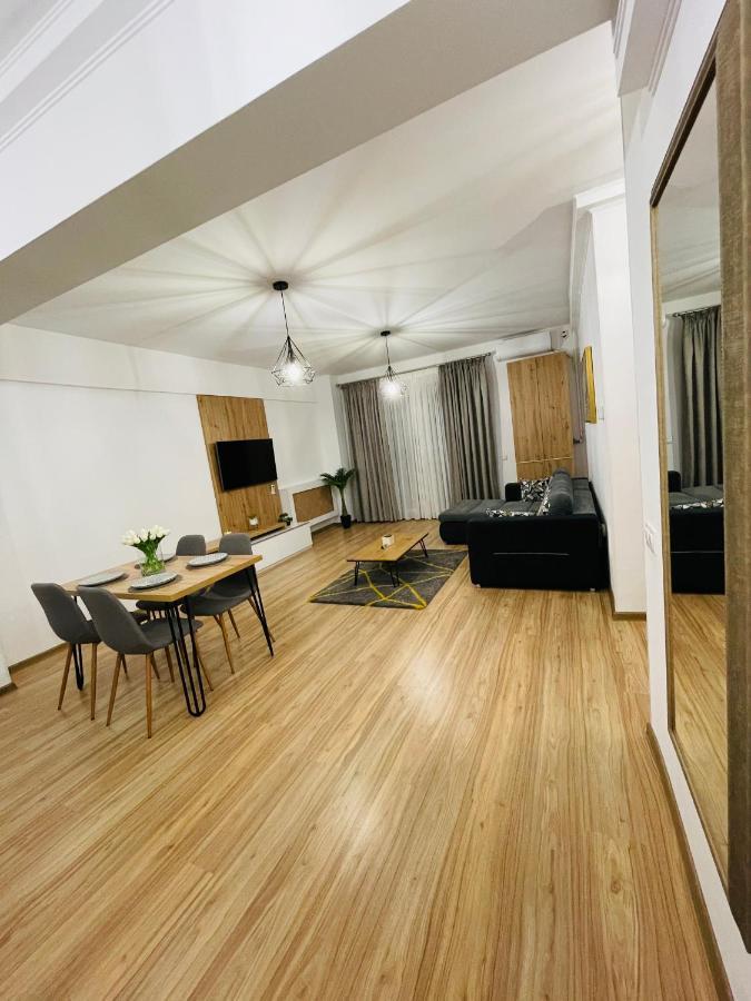 Royal Moonlight Apartment Mamaja Zewnętrze zdjęcie